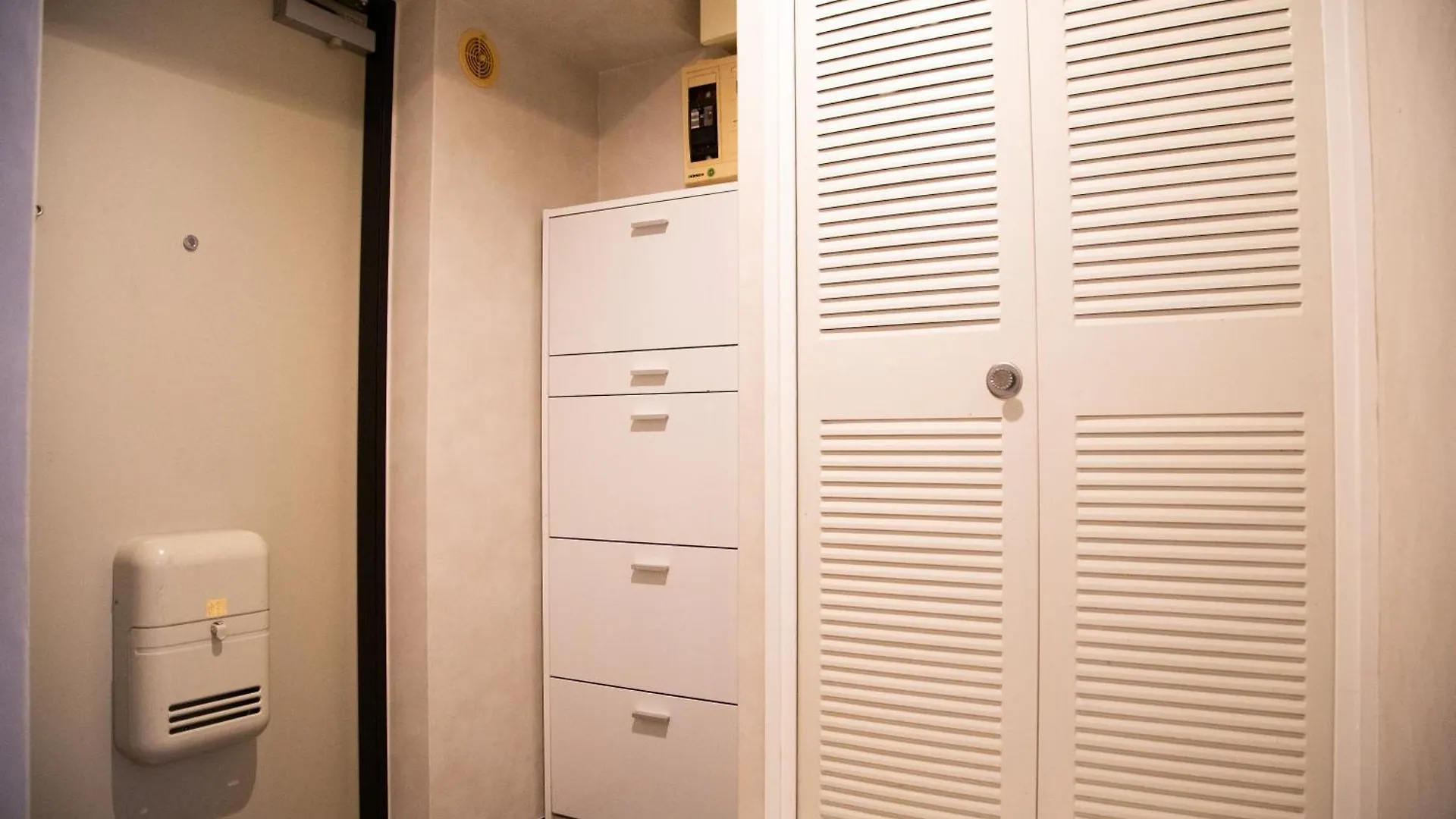 Apartamento G112新宿最中心 交通枢纽 超级商圈 两室一厅 新宿三丁目车站4分 2 Rooms Shinjuku Center 4 Mins To St Max 7P 直达新宿 涉谷 表参道 池袋 上野 代代木 银座 原宿 Tóquio Japão