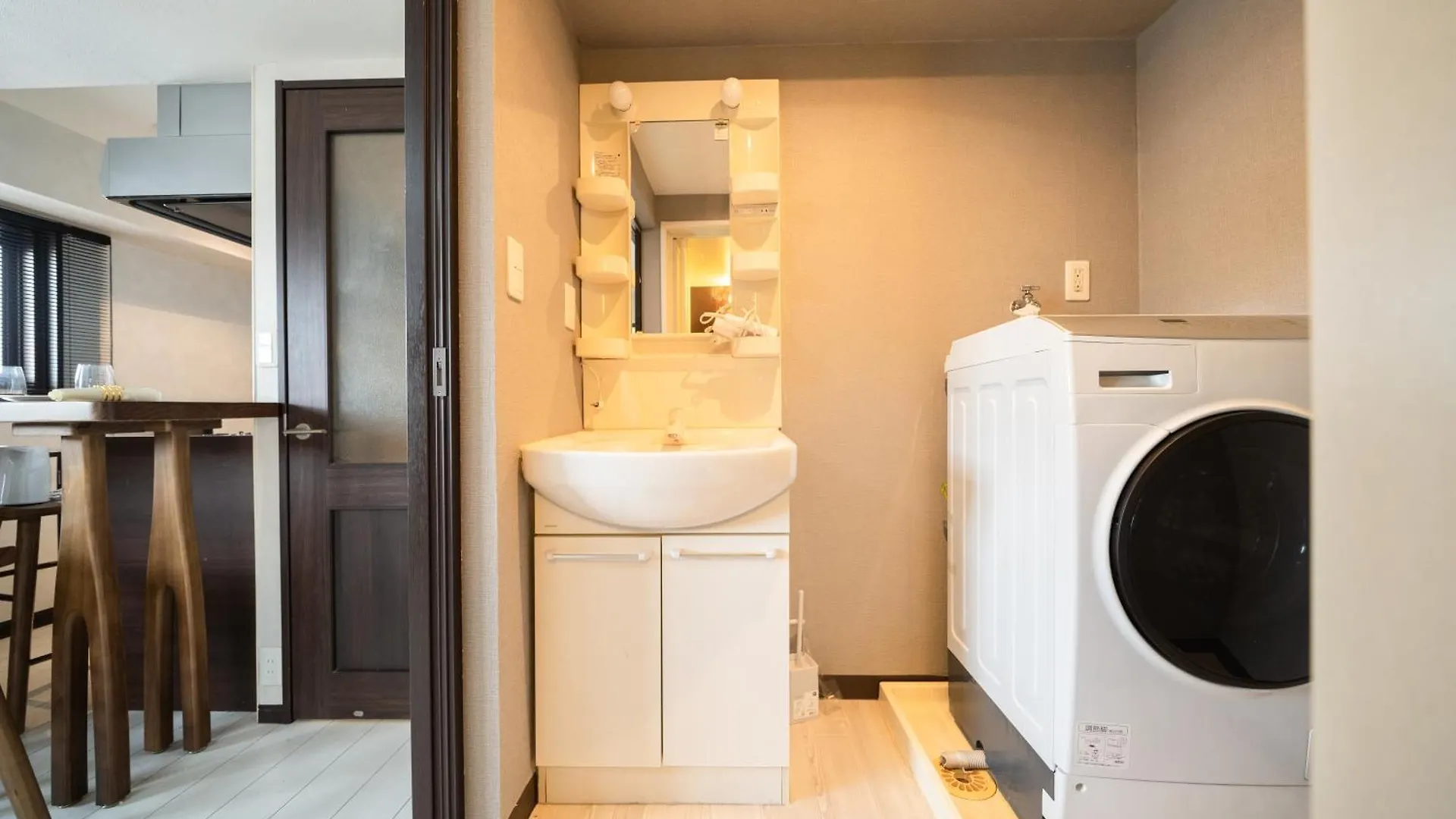 G112新宿最中心 交通枢纽 超级商圈 两室一厅 新宿三丁目车站4分 2 Rooms Shinjuku Center 4 Mins To St Max 7P 直达新宿 涉谷 表参道 池袋 上野 代代木 银座 原宿 Tóquio Apartamento