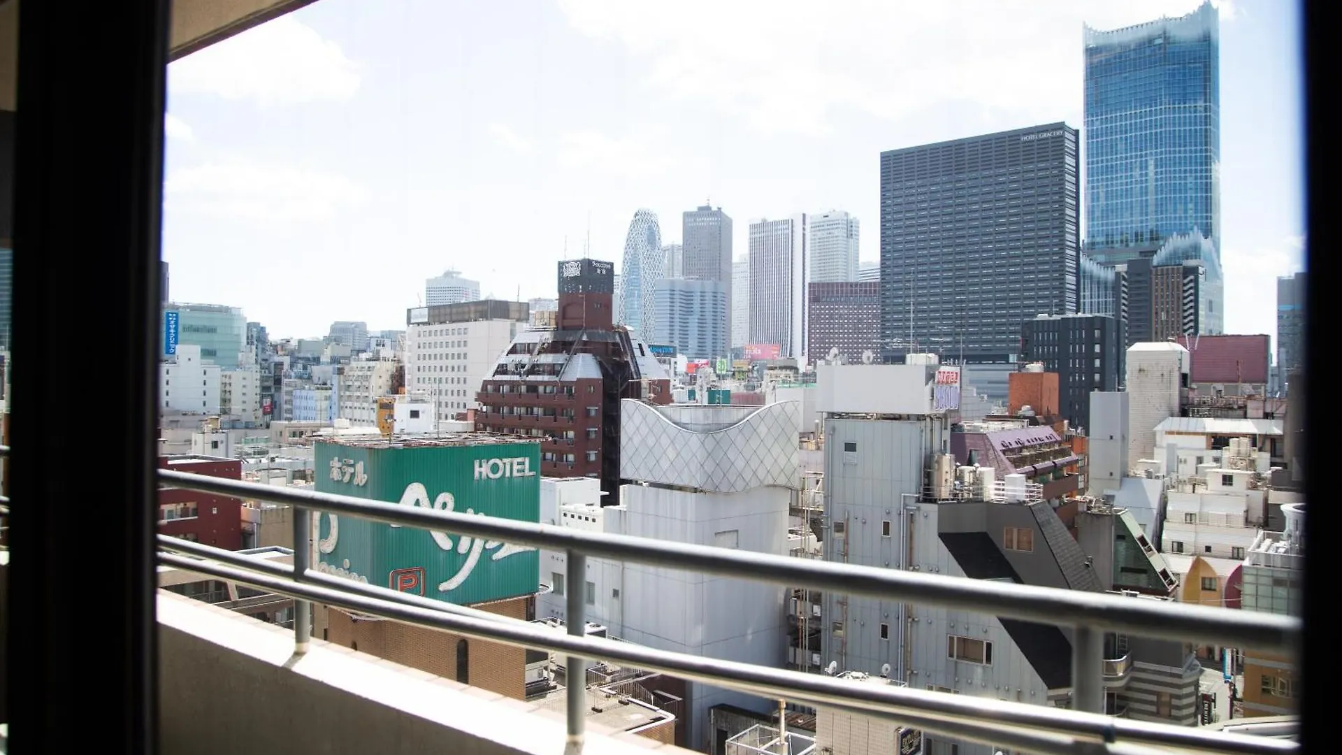 G112新宿最中心 交通枢纽 超级商圈 两室一厅 新宿三丁目车站4分 2 Rooms Shinjuku Center 4 Mins To St Max 7P 直达新宿 涉谷 表参道 池袋 上野 代代木 银座 原宿 Tóquio